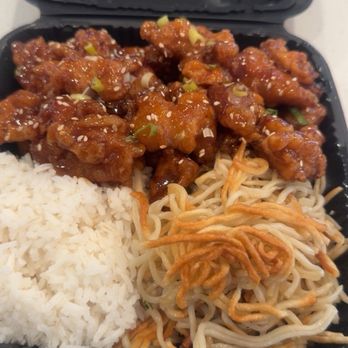 Dragon Wok - Orange chicken extra pan fried noodles and white rice - Chinese Near Me - Fresno, California Dragon Wok - Orange chicken extra pan fried noodles and white rice - Chinese Near Me - Fresno, California