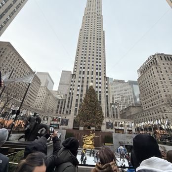 Rockefeller Center - Shopping Centers Near Me - New York, New York Rockefeller Center - Shopping Centers Near Me - New York, New York
