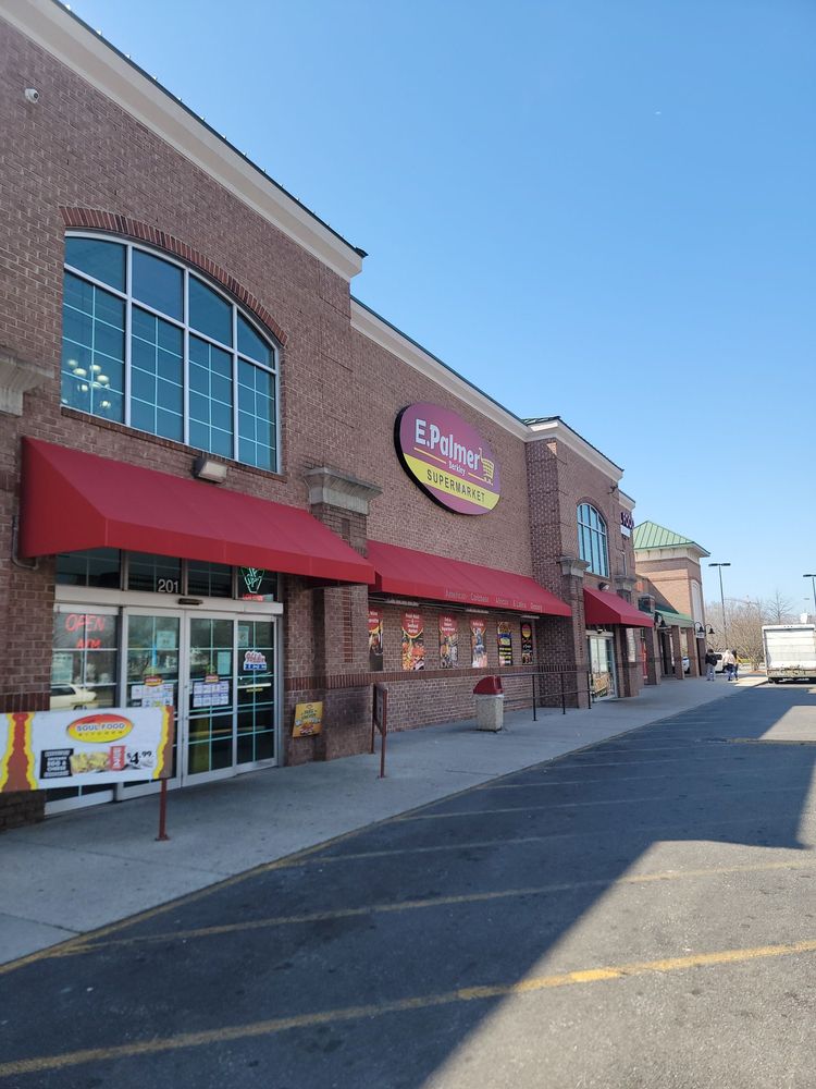 E Palmer Supermarket Logo