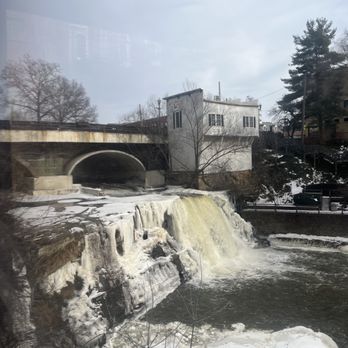 17 River Grille - View from lower level - American Near Me - Chagrin Falls, Ohio 17 River Grille - View from lower level - American Near Me - Chagrin Falls, Ohio