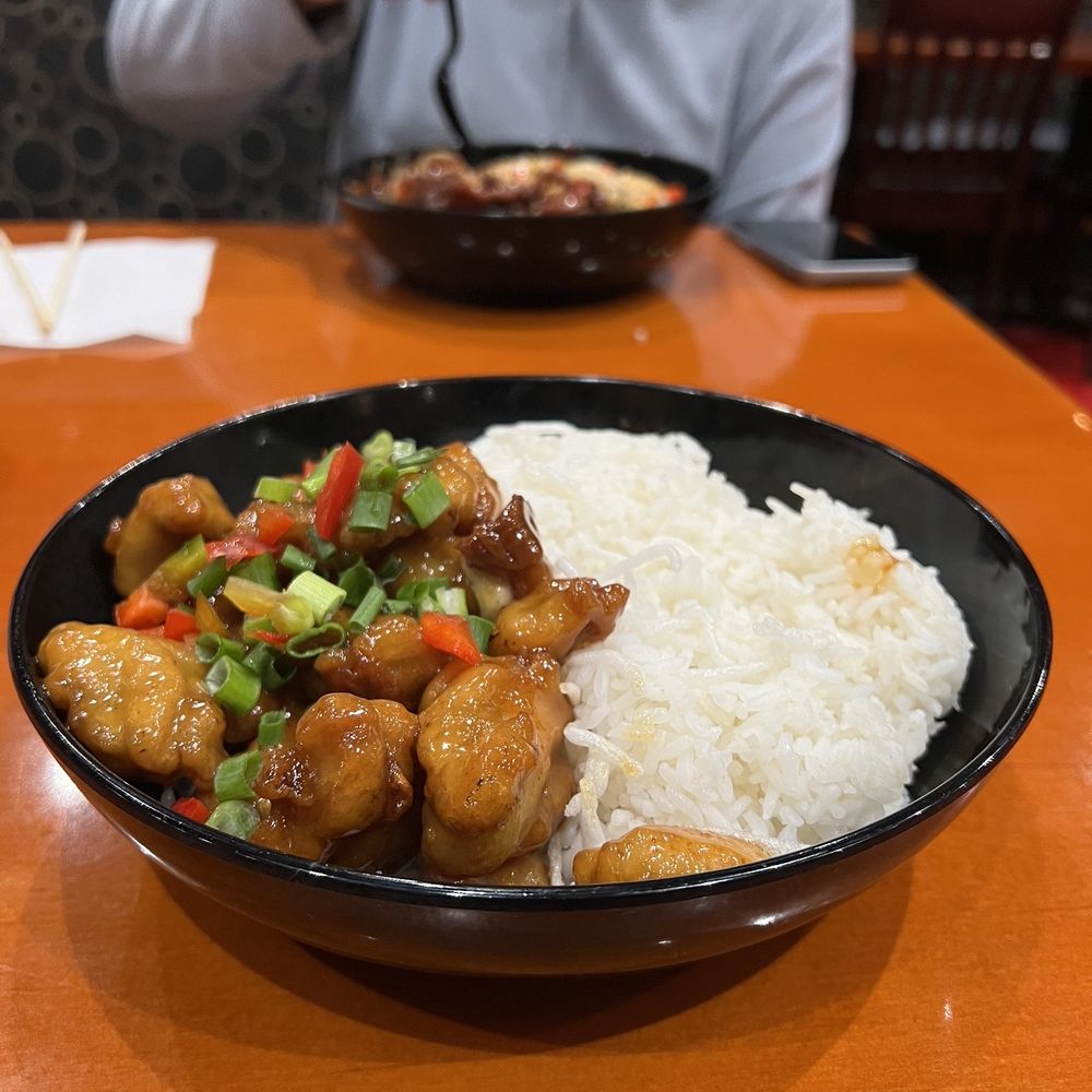 Pei Wei Asian Kitchen - Honey-Seared Chicken - Asian Fusion Near Me - Tustin, California