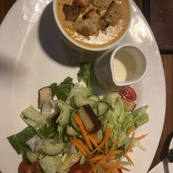 Cooper’s Hawk Winery & Restaurant - Crab, Shrimp and Lobster Bisque with Side Salad - American Near Me - Tampa, Florida