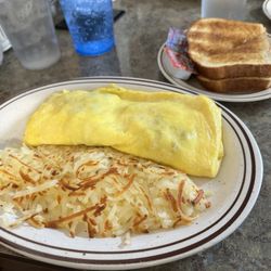 North Hi-Way Cafe - Meat omelette w/ hash browns