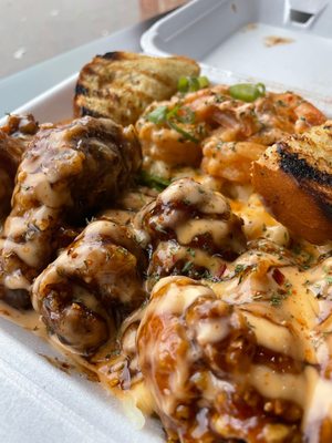 Dav’s Hotspot Restaurant + Lounge by null