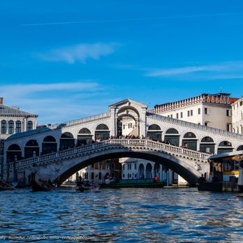 Ponte di Rialto - Landmarks & Historical Buildings Near Me - Venezia, VE Ponte di Rialto - Landmarks & Historical Buildings Near Me - Venezia, VE