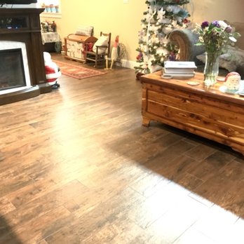 Jamie’s Cleaning - Tile floors throughout, Jamie's Cleaning does and excellent job! Love the shine. - Home Cleaning Near Me