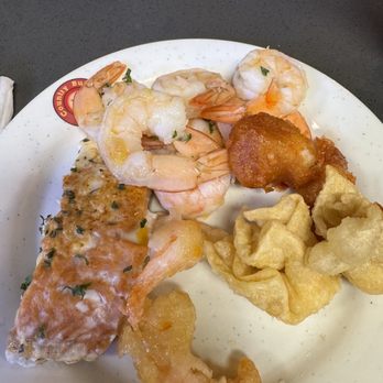 Chow’s Country Buffet - A sample we tried - salmon, various type of shrimp (those at top are XL), wontons (only item that disappointed) - Buffets Near Me - Jacksonville, Florida