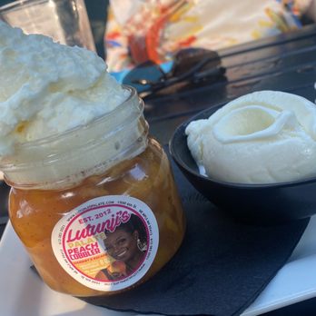 Handsome Hog - Peach cobbler - Southern Near Me - St Paul, Minnesota Handsome Hog - Peach cobbler - Southern Near Me - St Paul, Minnesota