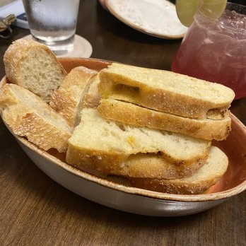 San Lorenzo - complimentary bread basket - Italian Near Me - Washington, DC, District of Columbia