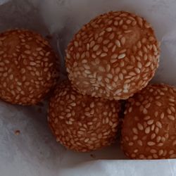 Wei Wei BBQ - Pukalani - Mochi balls, with 2 already gone