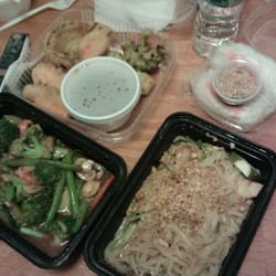 Sei Bar - Ginger/scallion shrimp, pad thai, shrimp spring rolls...