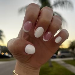 Luxury Nails and Spa