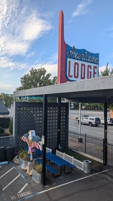 Americana Modern Hotel by null