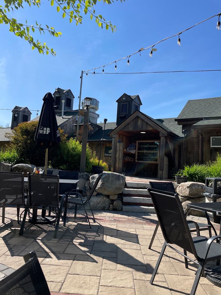 THE BARNYARD VENUE Updated September 2024 285 Old Candia Rd, Candia