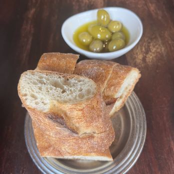 Casa Mono - Complimentary bread & olives - Spanish Near Me - New York, New York Casa Mono - Complimentary bread & olives - Spanish Near Me - New York, New York