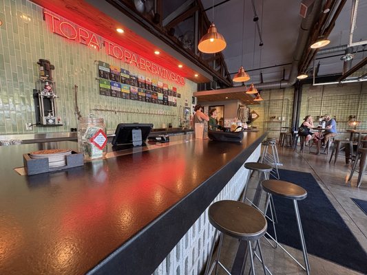 Topa Topa Brewing Company by null