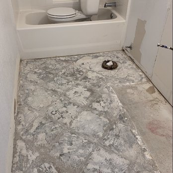 Peiton's Plumbing - Before bathroom remodel - Plumbing Near Me