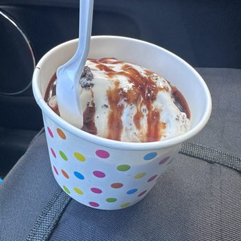 The Magic Cow - Vanilla and brownie with fudge - Ice Cream & Frozen Yogurt Near Me - Davie, Florida The Magic Cow - Vanilla and brownie with fudge - Ice Cream & Frozen Yogurt Near Me - Davie, Florida