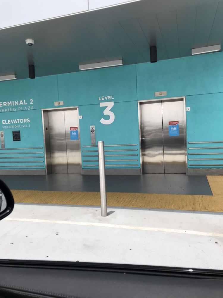 LINDBERGH PARKING Updated September 2024 3705 N Harbor Dr, San