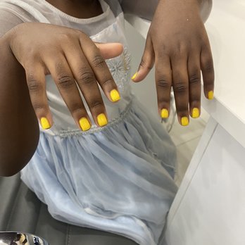 The Nail Lounge - Pedicure - Nail Salons Near Me - Brandon, Florida