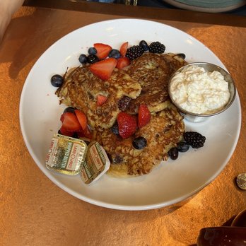 Another Broken Egg Cafe - French Toast cinnamon roll - Breakfast & Brunch Near Me - Greenville, South Carolina