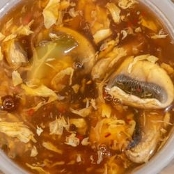 Main Moon - Hot & Sour Soup
