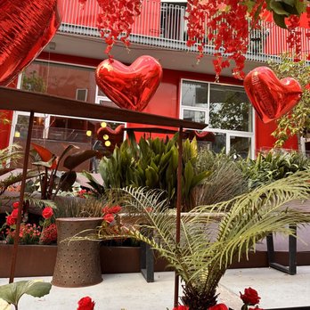 insideOUT - Super cute Valentines Decor - Lounges Near Me - San Diego, California