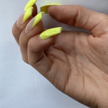 Nails Paradise - Uneven color - Nail Salons Near Me - Glendale, California