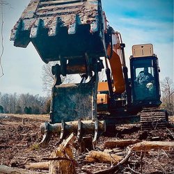 Carolina Mulching - untitled
