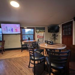Boulevard Taphouse - Upstairs area.