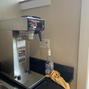 Downtown Dover Inn - Chemicals still next to the coffee machine the next day - Hotels Near Me - Dover, New Hampshire