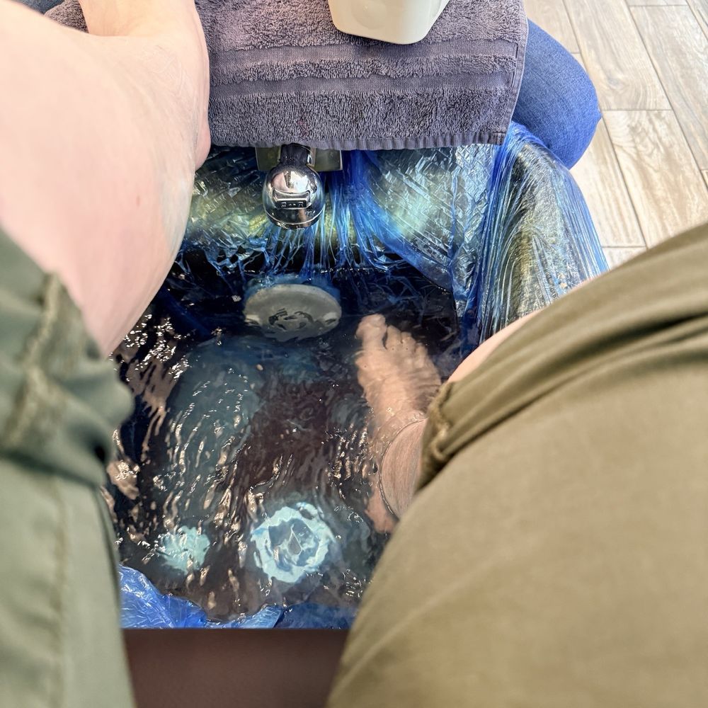 Happy Nails - Lovely foot soak. - Nail Salons Near Me - Lacey, Washington
