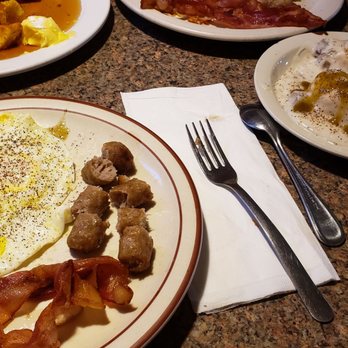 Earl's Castle - #86 Breakfast comes with 2 bacon 2 sausage 2 eggs biscuits and gravy, toast or a pancake for $7.95. - American Near Me - Bullhead City, Arizona Earl's Castle - #86 Breakfast comes with 2 bacon 2 sausage 2 eggs biscuits and gravy, toast or a pancake for $7.95. - American Near Me - Bullhead City, Arizona