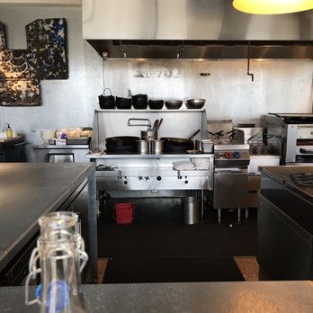 EZ Tiger - View of the amazingly clean kitchen while sitting at the counter - Dim Sum Near Me - Yakima, Washington