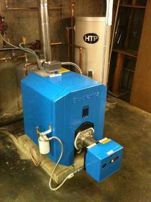 Central Plumbing & Heating Logo