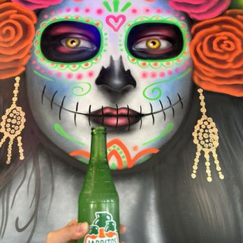 Talkin' Tacos Dallas - The painting in the wall is beautiful! - Juice Bars & Smoothies Near Me - Plano, Texas