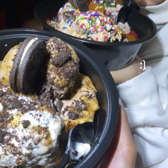 Midtown Creamery - cinnabun waffle sundae (my personal favorite) - Desserts Near Me - Miami, Florida Midtown Creamery - cinnabun waffle sundae (my personal favorite) - Desserts Near Me - Miami, Florida