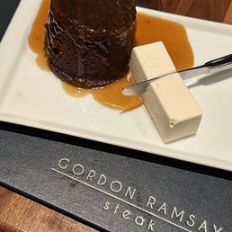 sticky toffee pudding sticky toffee pudding