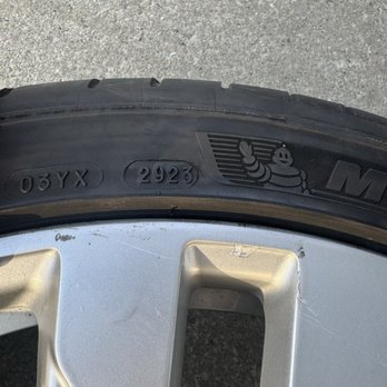 Custom Wheel Repair - scratches - Wheel & Rim Repair Near Me - Westfield, Massachusetts Custom Wheel Repair - scratches - Wheel & Rim Repair Near Me - Westfield, Massachusetts