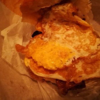 Mom's Grill - Top off biscuit - Breakfast & Brunch Near Me - Washington, North Carolina