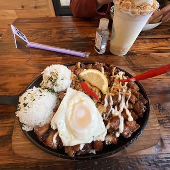 Enseamada Cafe - Was very great service, fast, friendly and the food was really good especially crispy sizzling sisig. I highly recommend this cafe - Filipino Near Me - Everett, Washington Enseamada Cafe - Was very great service, fast, friendly and the food was really good especially crispy sizzling sisig. I highly recommend this cafe - Filipino Near Me - Everett, Washington