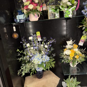Central Floral - Florists Near Me - Detroit Lakes, Minnesota Central Floral - Florists Near Me - Detroit Lakes, Minnesota