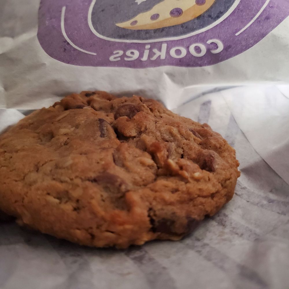 Insomnia Cookies - Oatmeal chocolate walnut deluxe cookie - Ice Cream & Frozen Yogurt Near Me - San Francisco, California Insomnia Cookies - Oatmeal chocolate walnut deluxe cookie - Ice Cream & Frozen Yogurt Near Me - San Francisco, California