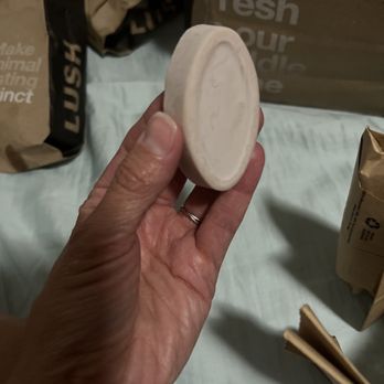 Lush - Full of Grace portobello serum (AMAZING!) - Cosmetics & Beauty Supply Near Me - Emeryville, California Lush - Full of Grace portobello serum (AMAZING!) - Cosmetics & Beauty Supply Near Me - Emeryville, California