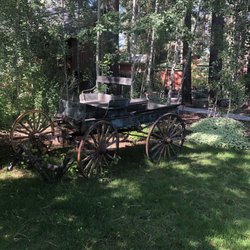 Black Bear Lodge Bar - Kool old wagon yard art