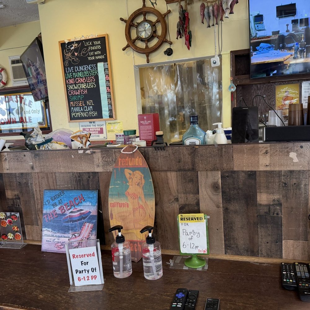 Redondo Beach Crab House - Interior decor - Seafood Near Me - Redondo Beach, California Redondo Beach Crab House - Interior decor - Seafood Near Me - Redondo Beach, California