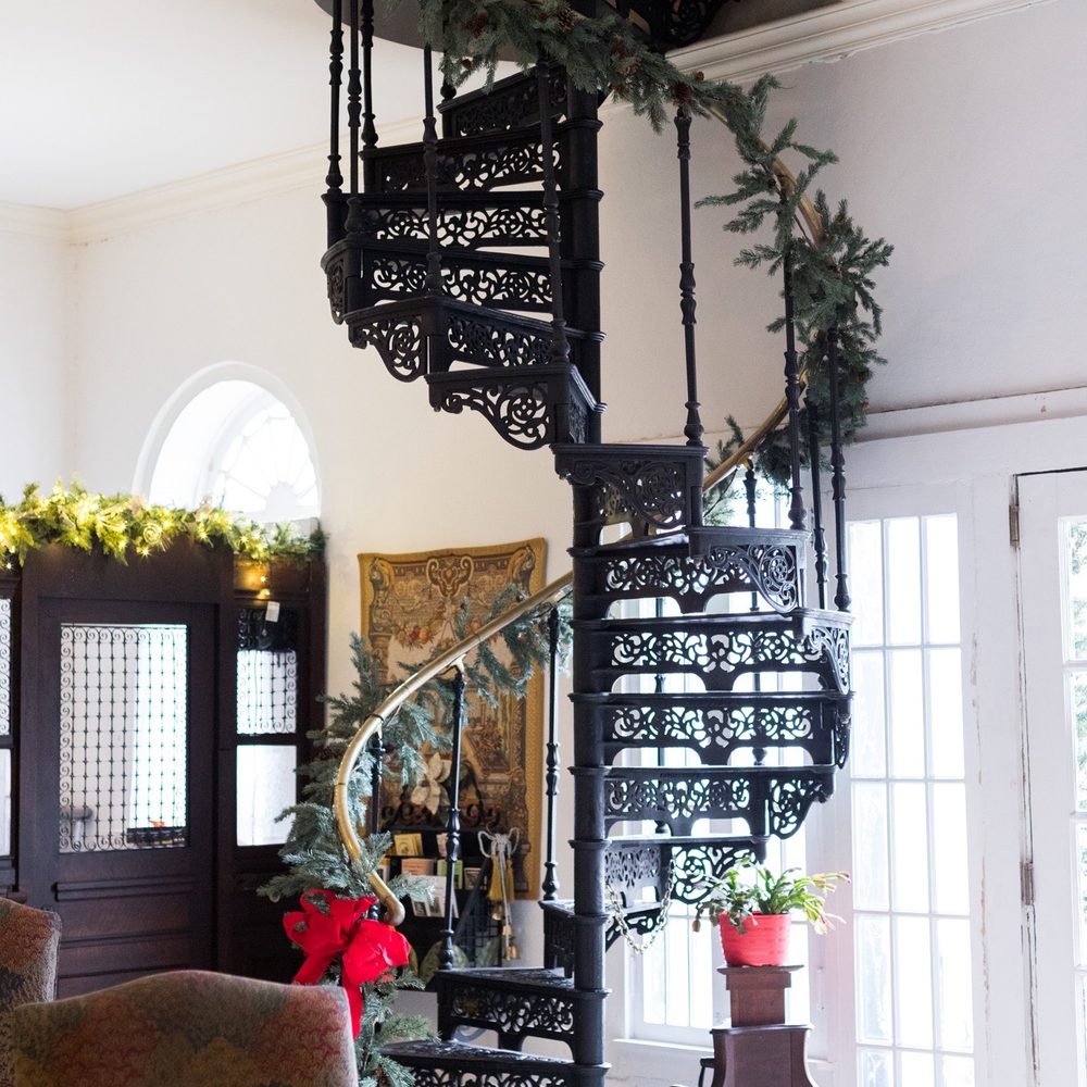 Old Centenary Inn - Stairs by Entrance - Hotels Near Me - Jackson, Louisiana