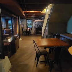 Concordance Ferments - Brewpub seating area