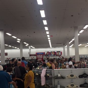 Burlington - Incompetence at its finest! These folks ain't playing around with that income tax check! - Department Stores Near Me - Miami, Florida