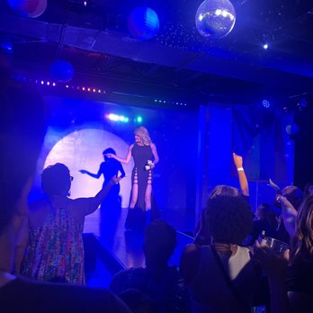 Play - Lovely drag show. - Gay Bars Near Me - Nashville, Tennessee